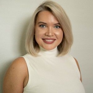 Meet your Posher, Caitlin